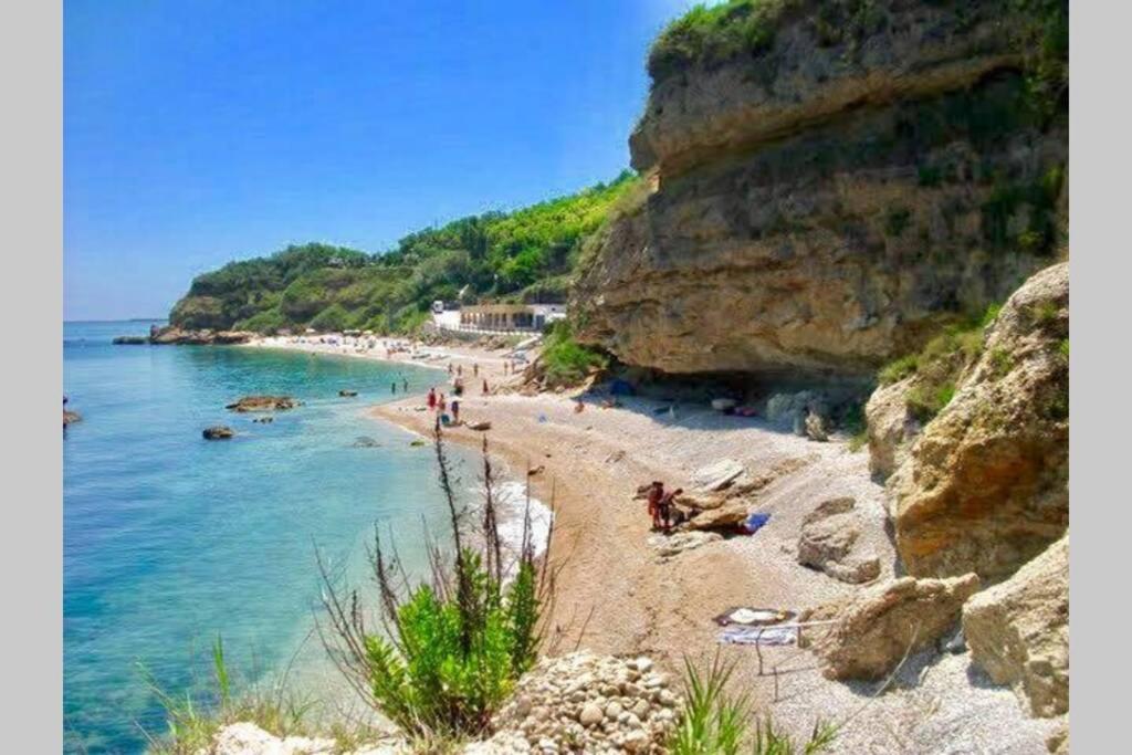 Villetta Giardino Degli Ulivi ออร์โตนา ภายนอก รูปภาพ